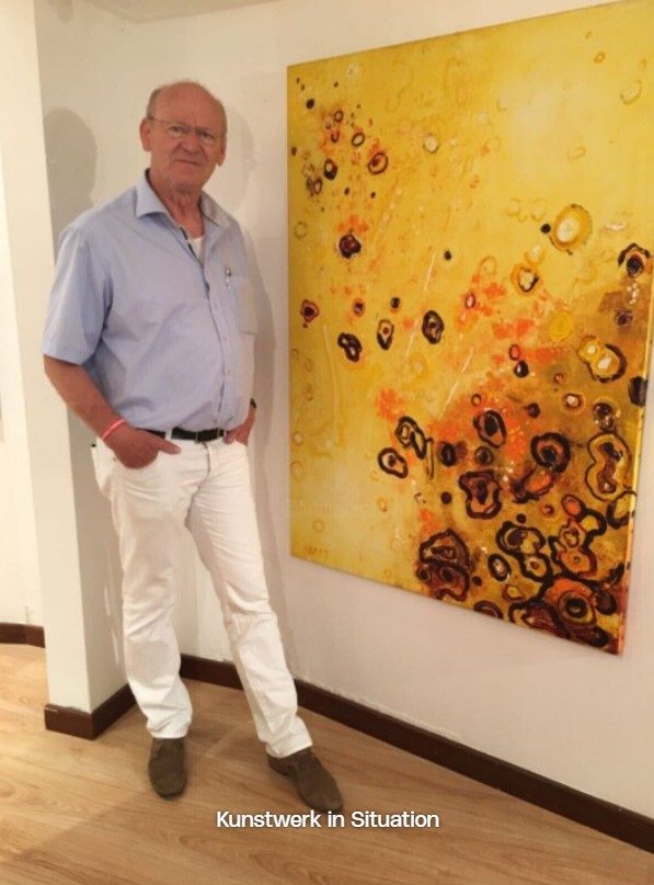 Herbert Wiedergut mit "sun spots" Herbert Wiedergut bei der Vernissage in Udine. Ölgemälde sun spots.