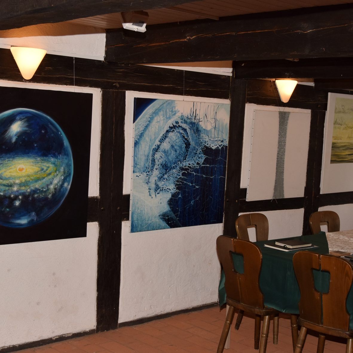 "Die Geburt des Adam" und das "Selbstportrait - Microcosmos" bei der Ausstellung in Malente, Germany