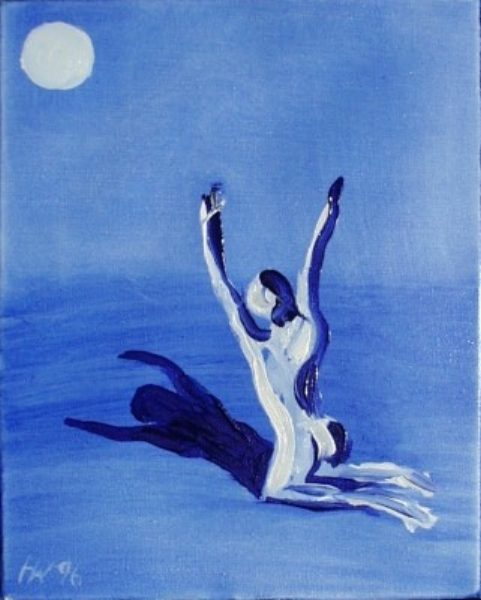 Der Schatten vor dem Licht Abstrakte Darstellung einer Person in blauen Tönen, die mit erhobenen Armen zur Mondschein schaut.
