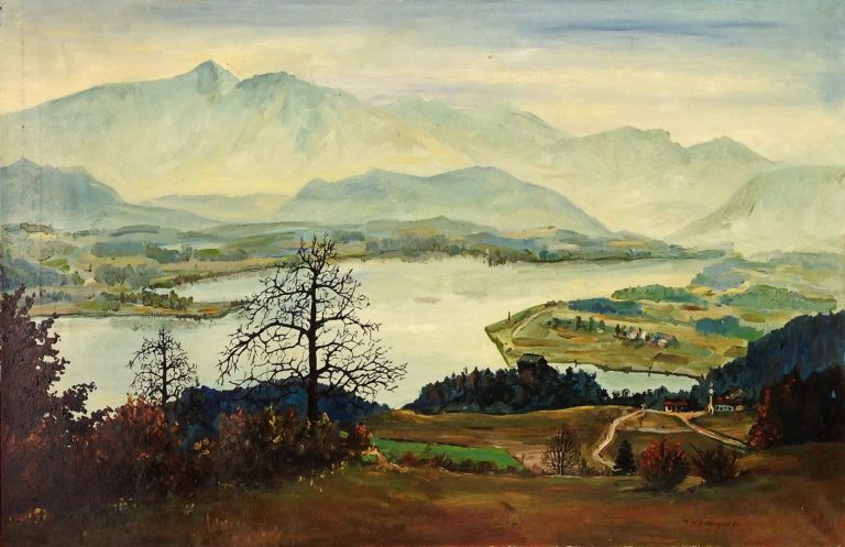 Völkermarkter Stausee Kärntner Landschaft mit Bergen, See und Bäumen, sanfte Hügel im Vordergrund.